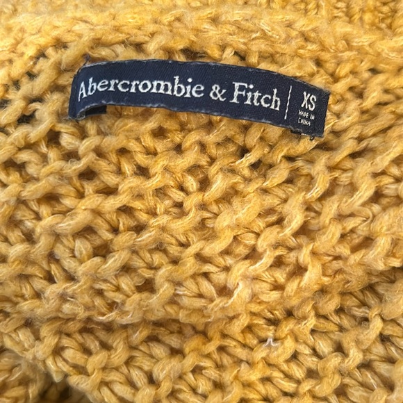 Sweater - Picture 2 of 3